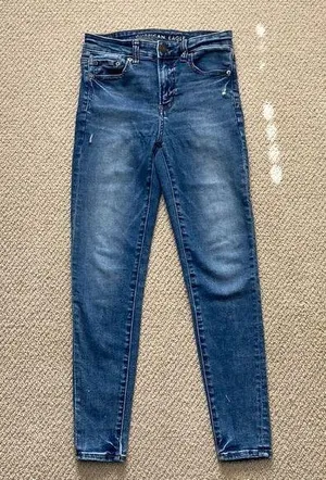 American Eagle Hi-Rise Jegging Jeans Size 2 Short Medium Wash Slim Fit VEUC thumbnail 1