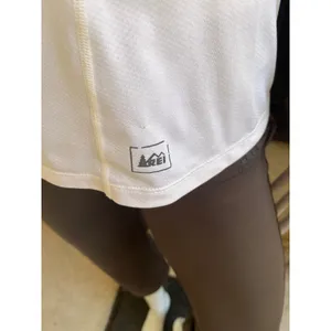 REI White Long Sleeve Athletic Shirt Women's Size XS thumbnail 2