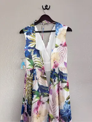 NWT $158 • Guess • Maxi Dress • Gilda • Floral Print • Small thumbnail 12