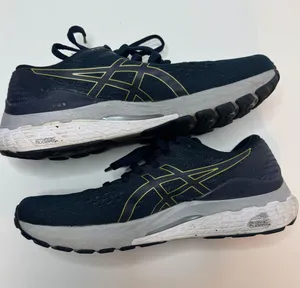 ASICS Gel-Kayano 28 Size 8 thumbnail 1