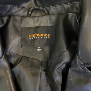 Ambiance Apparel Black Leather Jacket Size Medium thumbnail 2
