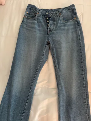 Levi’s 501 Jeans High-Rise Straight Leg thumbnail 1