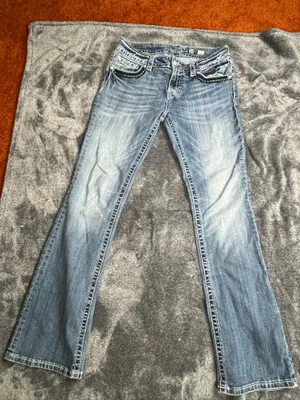 Miss Me Signature Bootcut Jeans Size 31 Embellished Pockets Distressed thumbnail 7