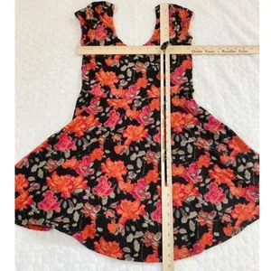 Kimchi‎ Blue by Urban Outfitters Skater Cap Sleeve Floral Dress - M thumbnail 8