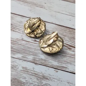 Vintage Clip On Earrings - 1" Gold Tone Wavy with Red Center thumbnail 4