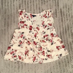 American Eagle Floral Peplum Tank Top Cream Red Button Front Sleeveless Blouse M thumbnail 2