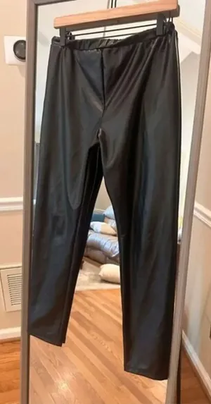 Entro Faux Leather Pants Size‎ Large thumbnail 1