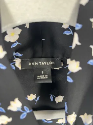 Ann Taylor Floral Tie Neck V-Neck Sleeveless Blouse Black Size S thumbnail 4