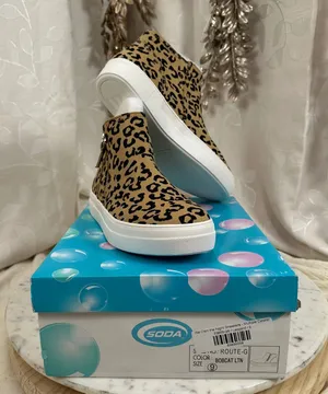 SODA‎ Bobcat Ltn Leopard Print High Top Sneakers Platform Size 9 Women's Shoes thumbnail 1