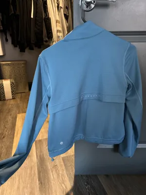 Lululemon Jacket thumbnail 3
