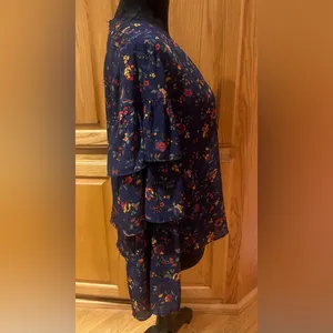 Madewell Ruffle-Sleeve‎ Top Blouse in Climbing Vine Navy Blue Floral Size Medium thumbnail 9