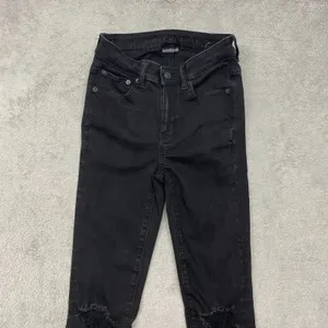 American‎ Eagle Jeans Womens 2 Black Wash High Rise Jegging Ripped Distressed thumbnail 2