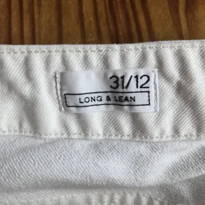 Gap 1969 Long & Lean White Sexy Bootcut Jeans Size 12 / 31x32 Y2K Mid Rise Denim thumbnail 5