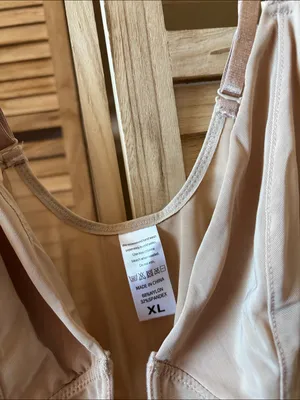 Women’s Nude Shaping Bodysuit with Plunge V-Neck Thong Style XL NWOT thumbnail 2