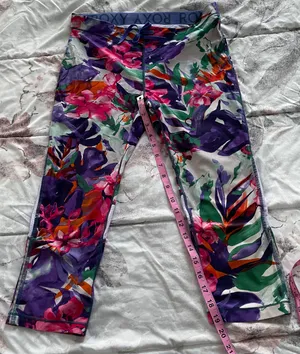 Floral Multicolored Adjustable Waist Back Pocket Capri Leggings, size L thumbnail 6