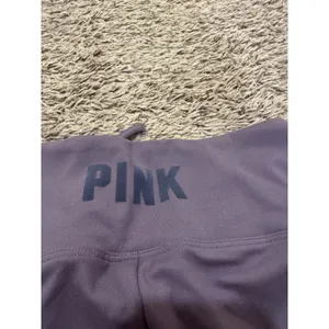 PINK Active High Rise Leggings Purple‎ Ruched Waist Drawstring Size S NWOT thumbnail 4