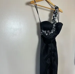 CLEARANCE! Black DJ-Jaz Formal Gown Y2K Size 4 NWT thumbnail 3