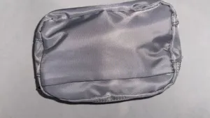 lululemon Everywhere Crossbody Bag 2L  thumbnail 3