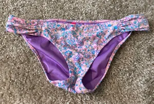 Victoria’s Secret Bikini Bottoms thumbnail 1