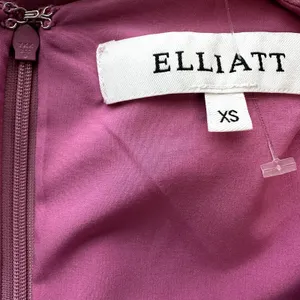 Elliatt Rita Dress Satin Textured Ruffle Mini Deep V Trim Fitted Pink XS thumbnail 3