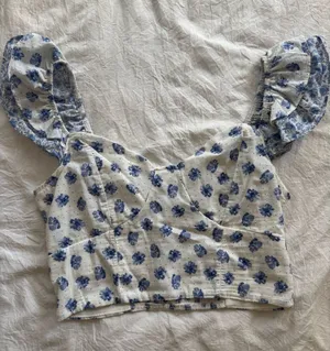 Boutique crop top thumbnail 1