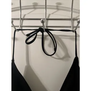Women's Size 1XL Black Swim Top Tie Back Spaghetti Straps thumbnail 2