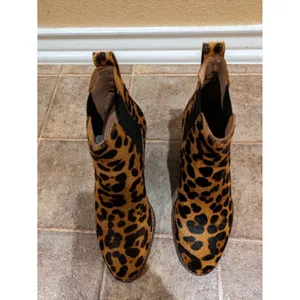 Madewell The Regan Boot in Leopard Calf Hair Booties Shoes Women’s Size 5 thumbnail 2