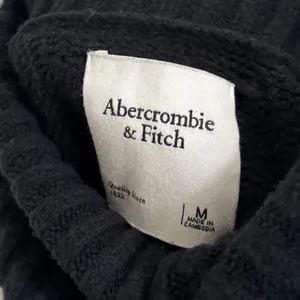 Abercrombie & Fitch Black Turtleneck Sweater Size Medium Wedge thumbnail 5