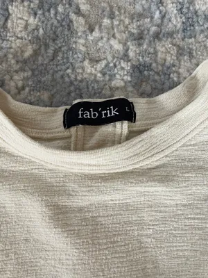 Fabrik Cream Top with Buttons On Back thumbnail 2