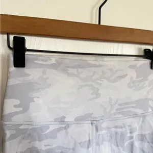 Lululemon Wunder Under Tight 25" Camo Jacquard Alpine White Camo thumbnail 3