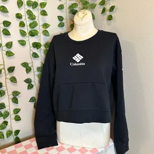 Womens Columbia black and white cropped crewneck size medium thumbnail 2