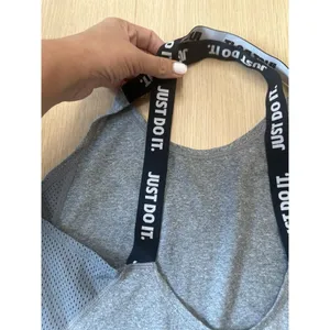 Nike Dri Fit Just Do It Tank Top Women's Size Small Gray/Black Band Logo thumbnail 5