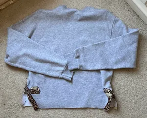 Cheetah Print Bow Sweatshirt Gray Size M thumbnail 3