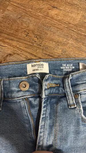 Kensie Jeans Straight Leg thumbnail 2