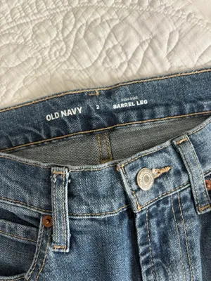 Old Navy Barrel Jeans thumbnail 6