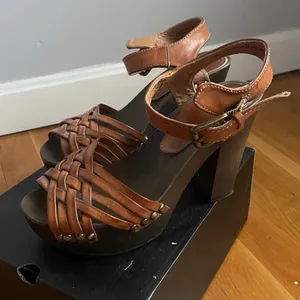 H&M Chunky Brown Leather Heeled Snadals Block heel Boho Indie size 5 Festival thumbnail 13