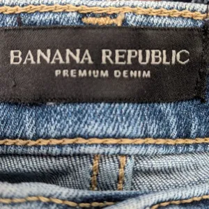 Banana Republic Distressed Jean Shorts Size 28 thumbnail 6