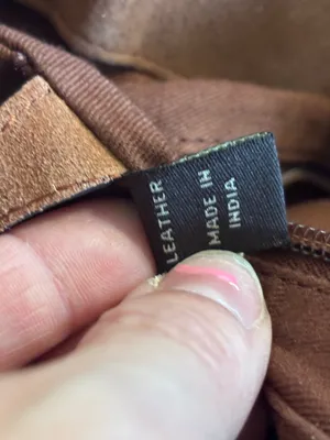 FRYE Leather Side Pocket Hobo Bag in Cognac thumbnail 15