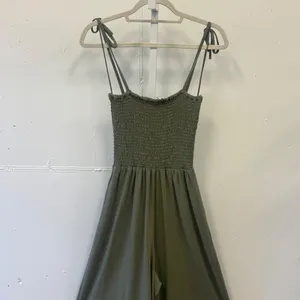 Jack by BB Dakota Olive Green‎ Smocked Wide Leg Jumpsuit Small JJ108177 thumbnail 5