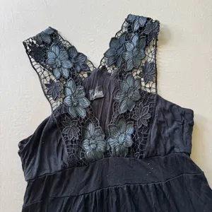 Frederick's of Hollywood Y2K Era Lace V-Neck Tank thumbnail 3