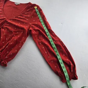 American Eagle -590 Red‎ Floral Print Long Sleeve V-Neck Ruched Blouse - Large thumbnail 8