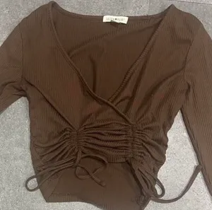 Women’s brown long sleeve  thumbnail 1