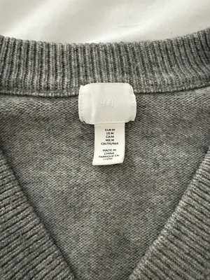 H&M V Neck Sweater  thumbnail 2