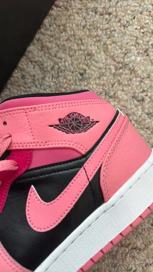 Nike Air Jordan Mid GS 1 thumbnail 6