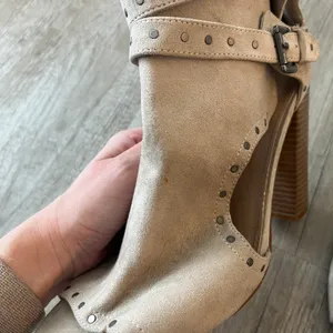 Womens JustFab Studded Beige Ankle Boots - 10 thumbnail 5