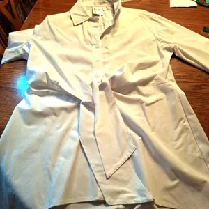 Finley White Long Sleeve Tunic with‎ tie on front Size S Made in USA thumbnail 3