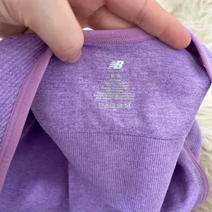 NWOT purple New Balance seamless cropped sports bra Size M thumbnail 4