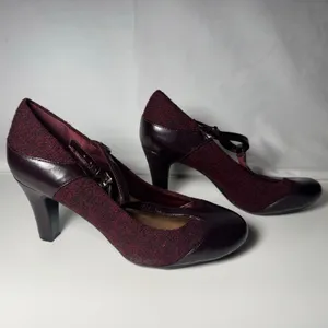 Giani Bernini Vineza Size 6 Memory Foam Burgundy Sweater Tweed Heels T-Strap 60s thumbnail 7