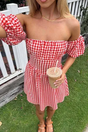 Dress thumbnail 1