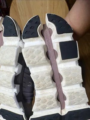 On Running Women’s Cloud Running Shoes - Mauve/Black thumbnail 5